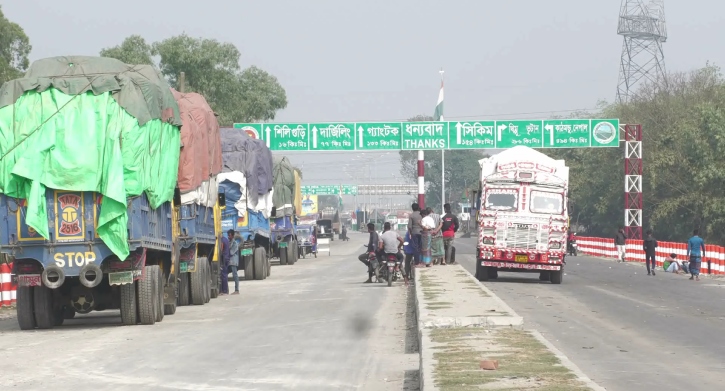 দুদিন পর বাংলাবান্ধা বন্দর দিয়ে আমদানি-রপ্তানি শুরু